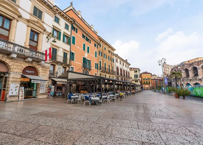 Piazza Bra - Refined 130 Sqm With 2 Apartment *