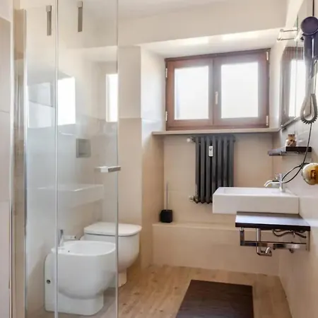 Piazza Bra - Refined 130 Sqm With 2 Appartamento *