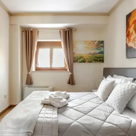 Piazza Bra - Refined 130 Sqm With 2